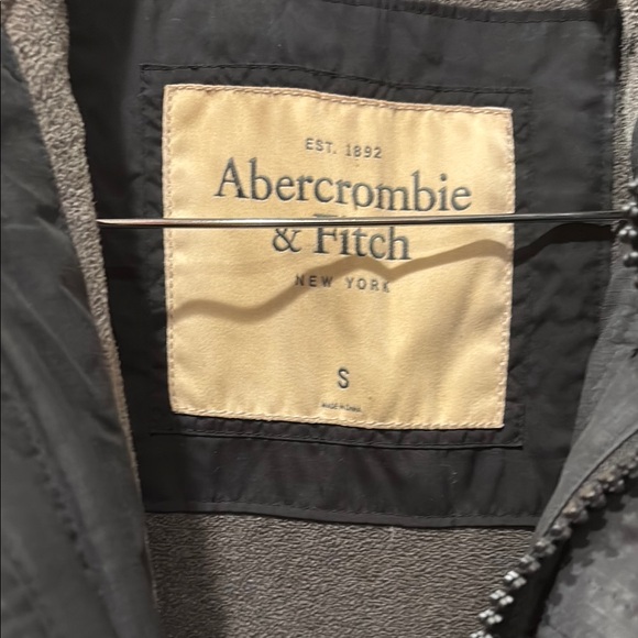 Abercrombie & Fitch Men's Dark Gray Puffer Jacket - Picture 2 of 4